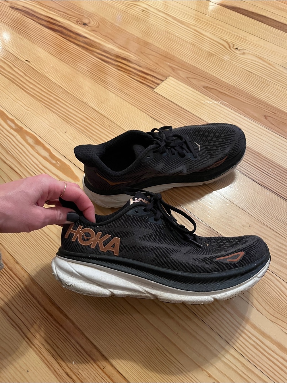 Hoka One One Clifton 9 REFLECTIVE Womens Sz 9 (B) Running Shoes Sneakers Black